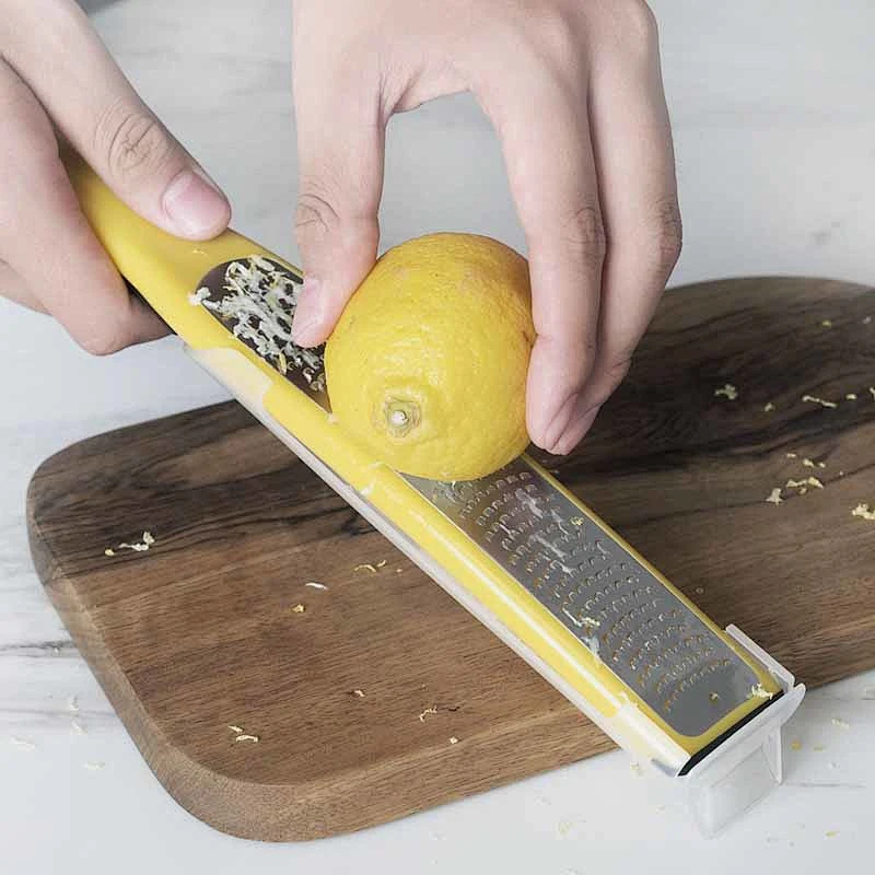 Multifunctional Kitchen Metal and Plastic Cheese Grater & Zester For Fruit