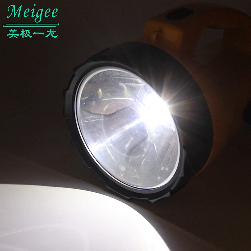 10W super bright high power rechargeable emergency torch USB DC funtion camping 500meter distance 8210M  solar flashlight