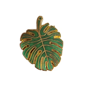 Suzhou Specialized Red Fist Star Hard Enamel Badge Lapel Pins China