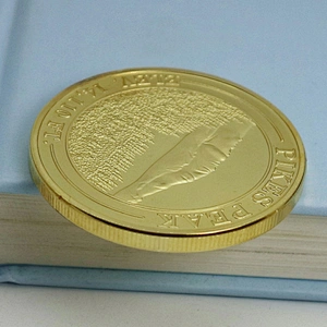 Factory Making Cheap Promotional High Quality Custom Company Brand Logo Shiny Gold Coins