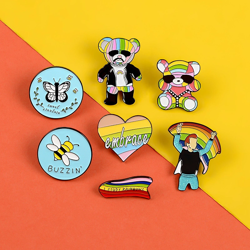 Factory Wholesale In Stock Custom Round Shape Animal BUZZIN Bee Enamel Lapel Pin