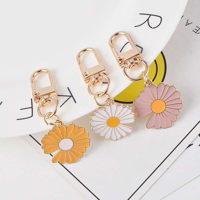 Cute Daisy Keychain in Stock Custom Logo Keychain
