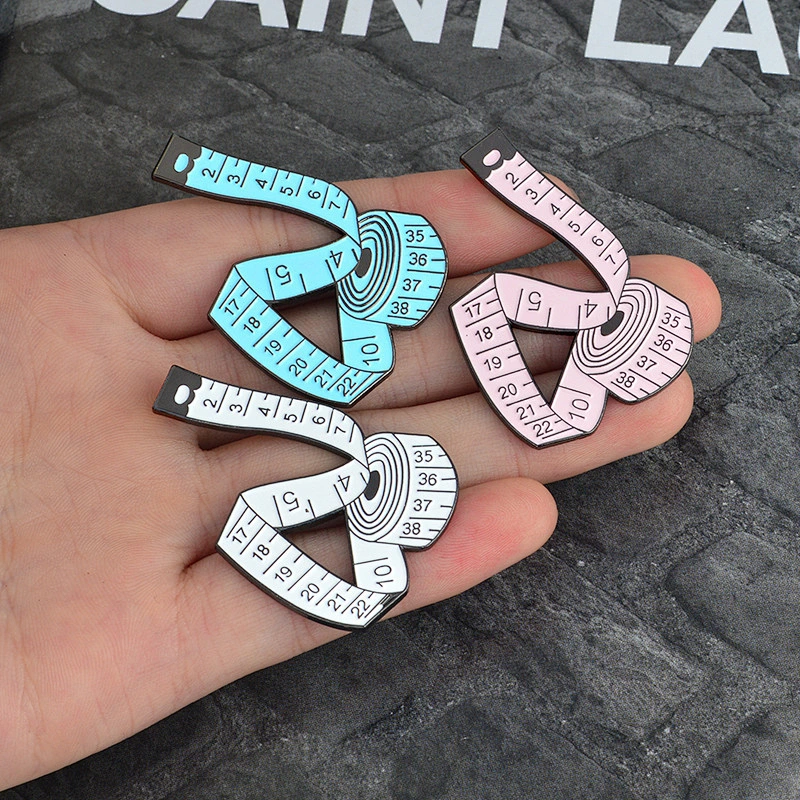 Wholesale In Stock Custom Design Measure Tape Enamel Collar Lapel Pin with Black Nickel Plating