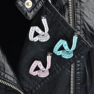Wholesale In Stock Custom Design Measure Tape Enamel Collar Lapel Pin with Black Nickel Plating