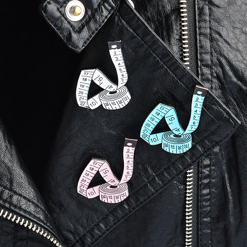 Wholesale In Stock Custom Design Measure Tape Enamel Collar Lapel Pin with Black Nickel Plating