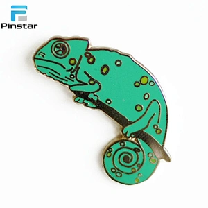 Custom high quality lizard animal soft enamel lapel pin manufactures