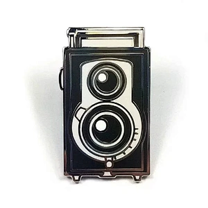 Hot selling custom retro style camera shape hard enamel lapel pins