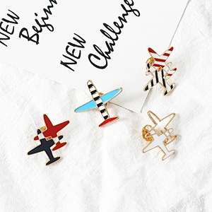Wholesale custom metal soft/hard enamel airplane lapel pin badge with butterfly clutch