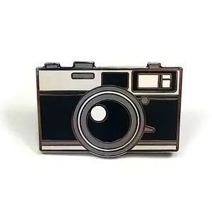 Hot selling custom retro style camera shape hard enamel lapel pins