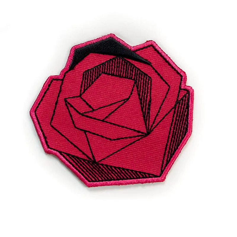 custom red heart shapes iron-on embroidered patch for decoration