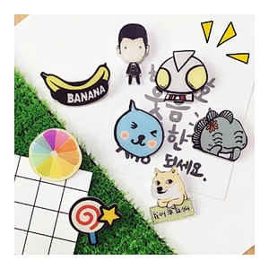 Various custom acrylic plastic badge with safety pin in stock