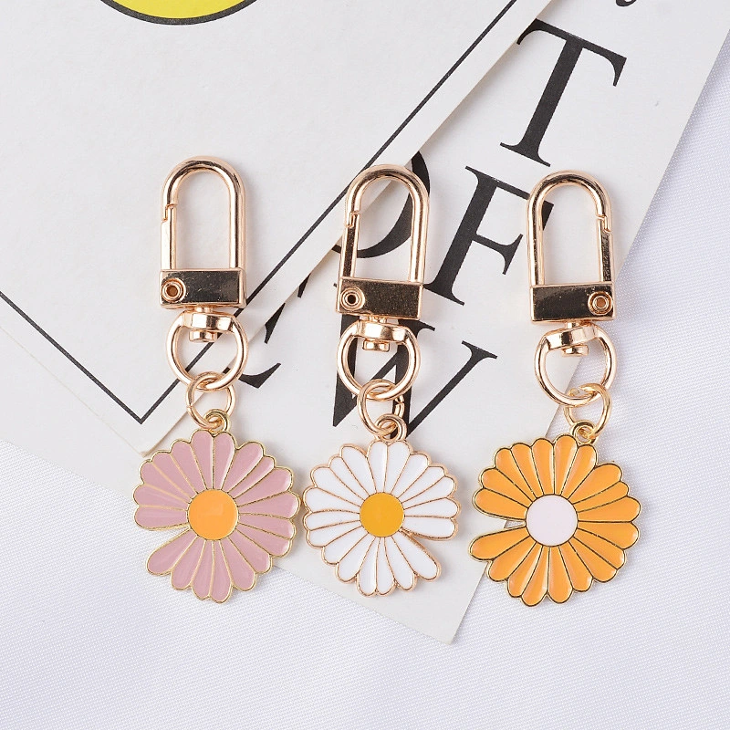 Cute Daisy Keychain in Stock Custom Logo Keychain