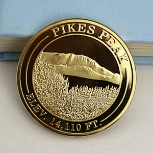 Factory Making Cheap Promotional High Quality Custom Company Brand Logo Shiny Gold Coins