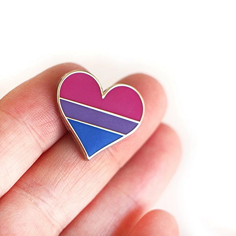 Wholesale Cheap Custom heart shape Hard Enamel Lapel Pin