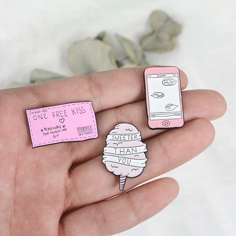 High Quality Custom Pink Color Filled Enamel Lapel Pin for Lovers