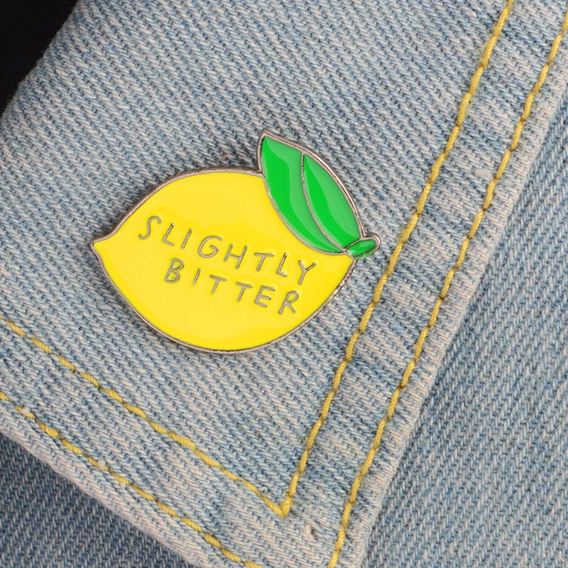 Wholesale In Stock Imitation Fruit Lapel Pins Custom SLIGHTLY BITTER Lemon Enamel Collar Hat Pin