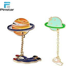 Factory price custom metal planet astronaut lapel pin badge with chain