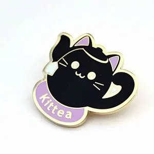 China manufacturers Custom lucky cat hard Enamel Lapel Pin