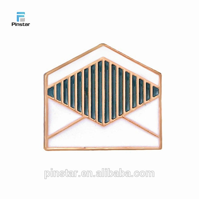 China Manufacturer High Quality Enamel Lapel Pin Paple Plane Shape Badge