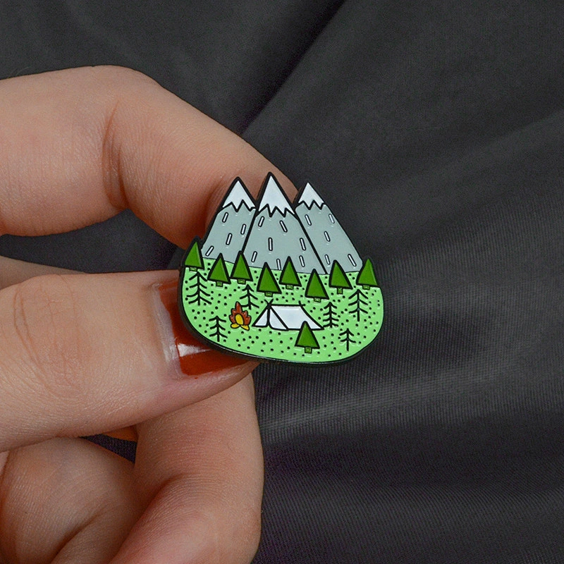 Custom Three Mountains Green Color  Enamel Lapel Pin