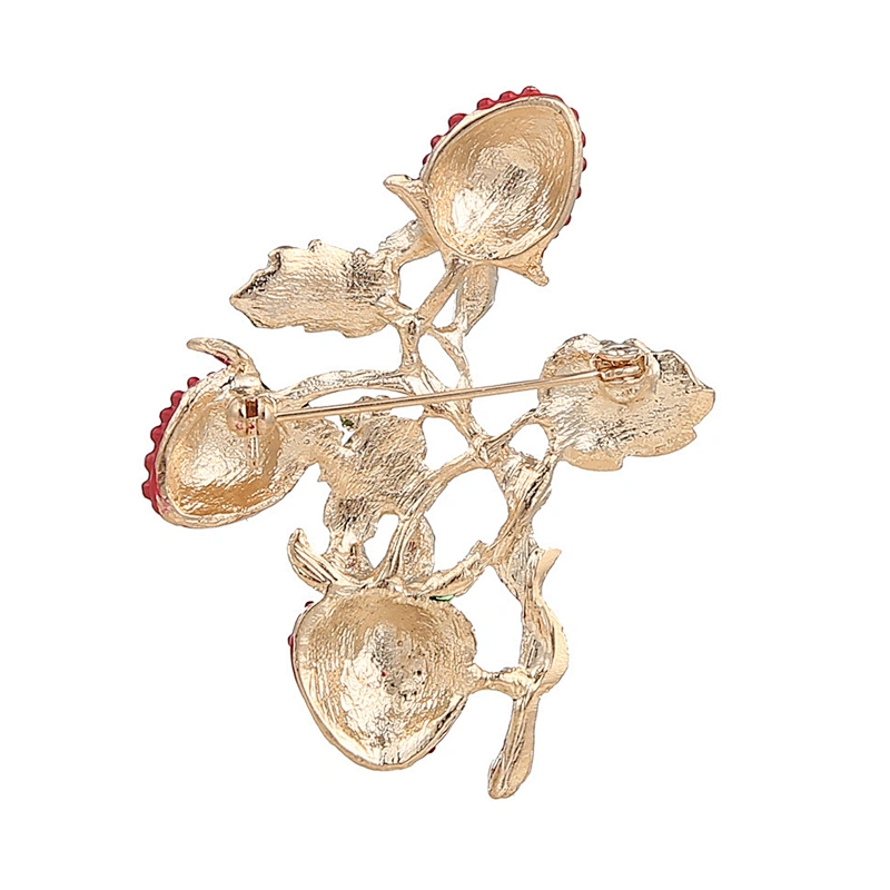 Factory Wholesale In Stock Custom Enamel Fruit Pins Strawberry Brooch with Gold Plating