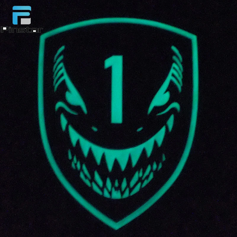 China Manufacture patches pvc badge Custom glow rubber patch