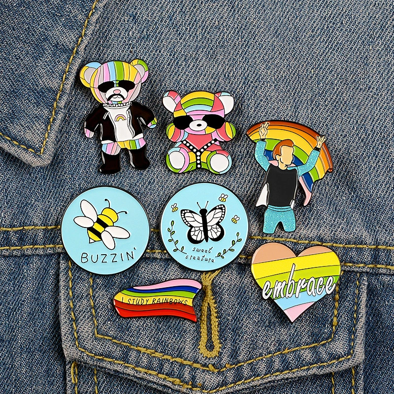 Factory Wholesale In Stock Custom Round Shape Animal BUZZIN Bee Enamel Lapel Pin