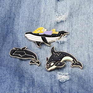 Factory Making Wholesale Fashion Gift Custom Soft Enamel Dolphin Fish Pin Brooch