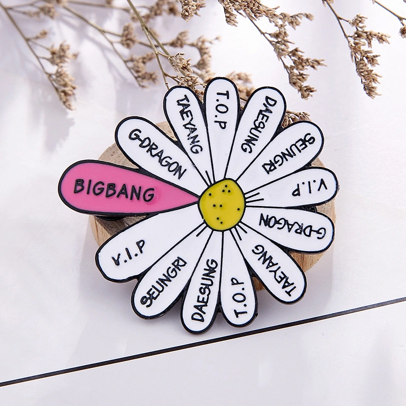 Beautiful Daisy Lapel Pin Sunflower Soft Enamel Pin Custom