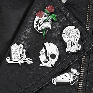Wholesale In Stock Custom Unique Design Character Half Face Enamel Lapel Pin