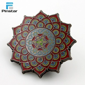 Making Delicate Metal Pin Badge Custom Complicated Soft Enamel Lapel Pins