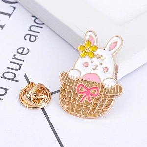 Custom Badge Cartoon Pink Rabbit Enamel Brooch Bag and Coat Lapel Pin