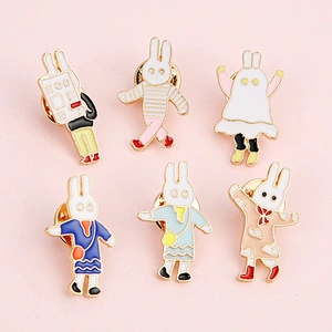 Cute Rabbit Family Enamel Soft Pin Brooch Cartoon Animal Custom Enamel Pin for Clothing