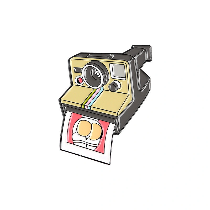 Retro Funny Camera Pin Soft Enamel Lapel Pin Custom