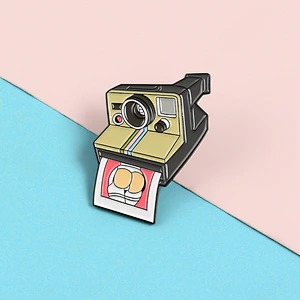 Retro Funny Camera Pin Soft Enamel Lapel Pin Custom
