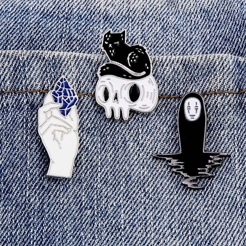 Cartoon Skull Brooch Pins Fashion Faceless Man Gem Pins Enamel Custom