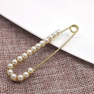 Hot Sale Rhinestone Alloy Female Brooch Pins Crystal Safety Pin Brooch Dress