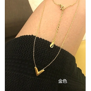 Jewelry high polished shinny alloy V pendant necklace custom