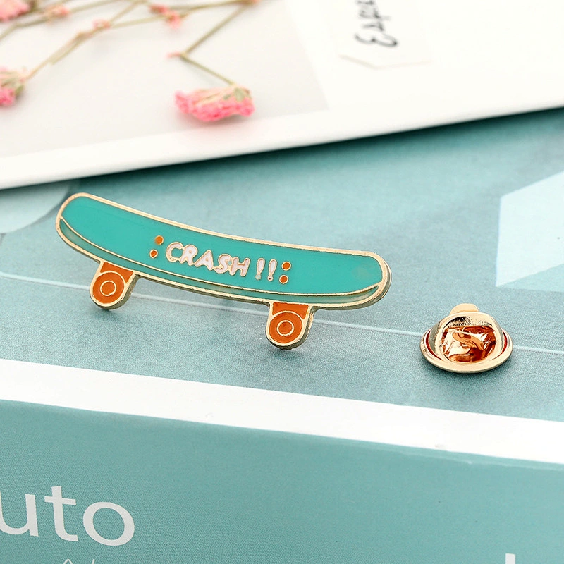 New Creative Design Roller Skates Lapel Brooch Scooter Custom Enamel Pin Sport