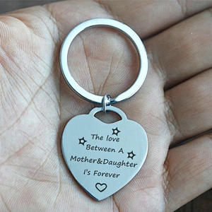 Stainless Steel Metal Heart Keychain Mother's Day Love Pendant for Keys