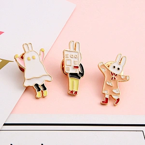 Cute Rabbit Family Enamel Soft Pin Brooch Cartoon Animal Custom Enamel Pin for Clothing