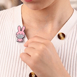 Animal Cat Mouse Rabbit Sheep Dog Wearing Shield Custom Lapel Pin Enamel Pin Manufacture