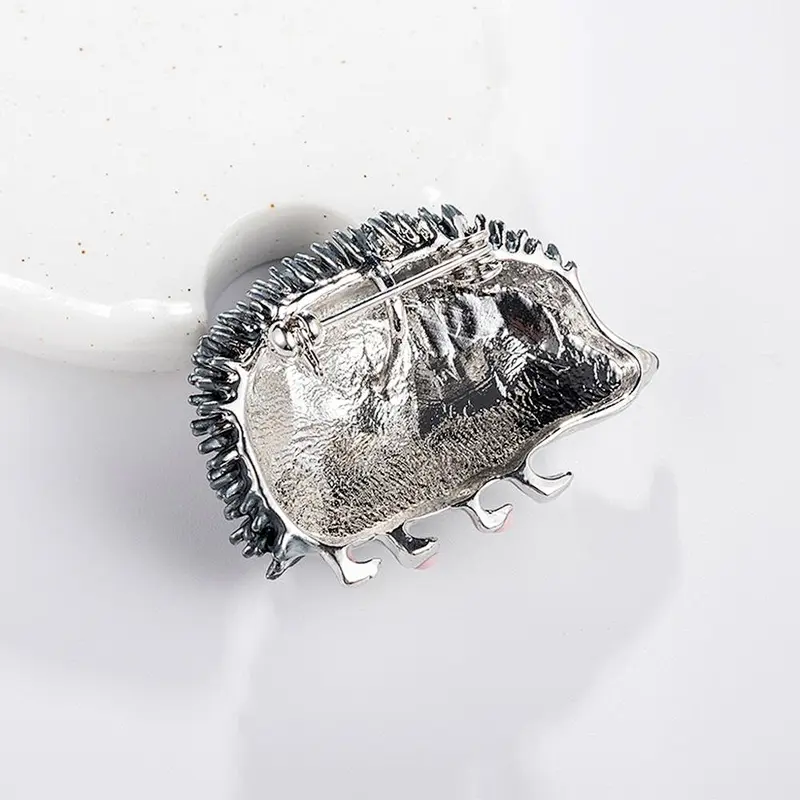 New High-end Personalized Cartoon Little Hedgehog Animal Brooch Pin for Women