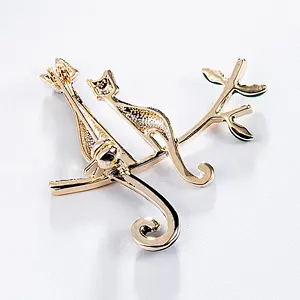 Creative Animal Cat Brooch Cute Little Kitty Lady Brooch
