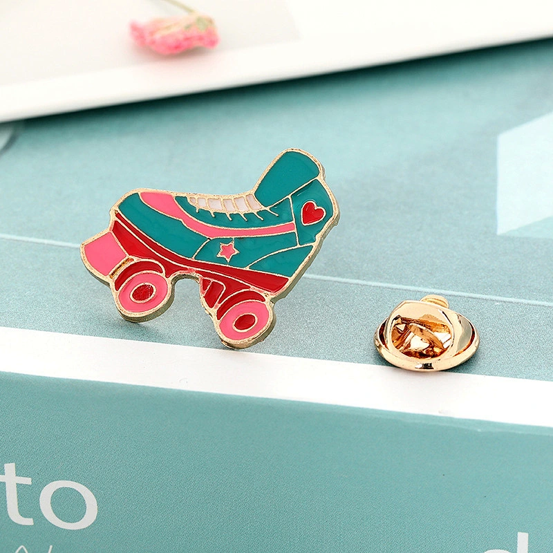 New Creative Design Roller Skates Lapel Brooch Scooter Custom Enamel Pin Sport