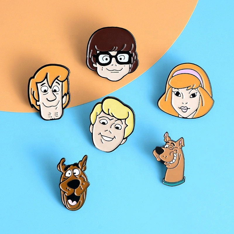Animated film movie Scooby Doo characters boy girl man portrait enamel lapel pins