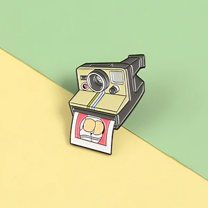 Retro Funny Camera Pin Soft Enamel Lapel Pin Custom