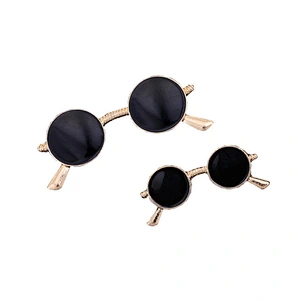 Fashion Retro Black Glasses Brooch Bag Clothing Accessories Custom Enamel Lapel Pin Metal Badge