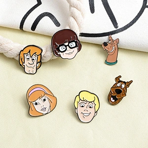 Animated film movie Scooby Doo characters boy girl man portrait enamel lapel pins