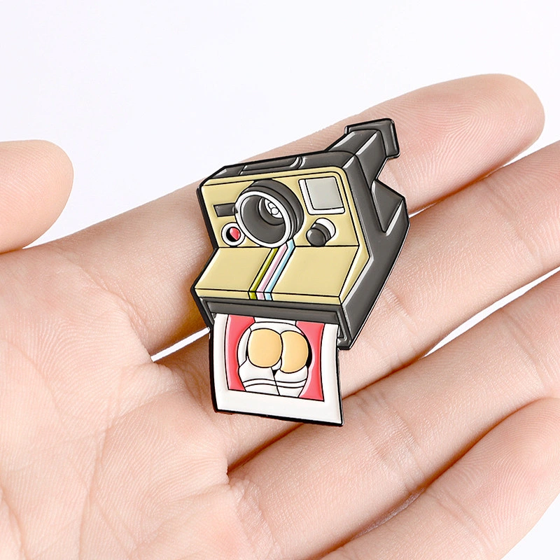 Retro Funny Camera Pin Soft Enamel Lapel Pin Custom